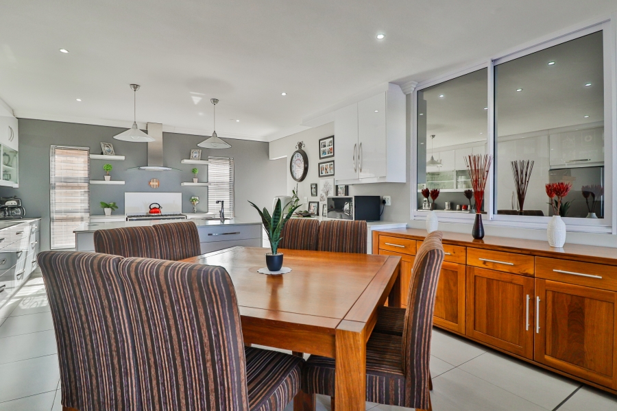 4 Bedroom Property for Sale in Island View Western Cape